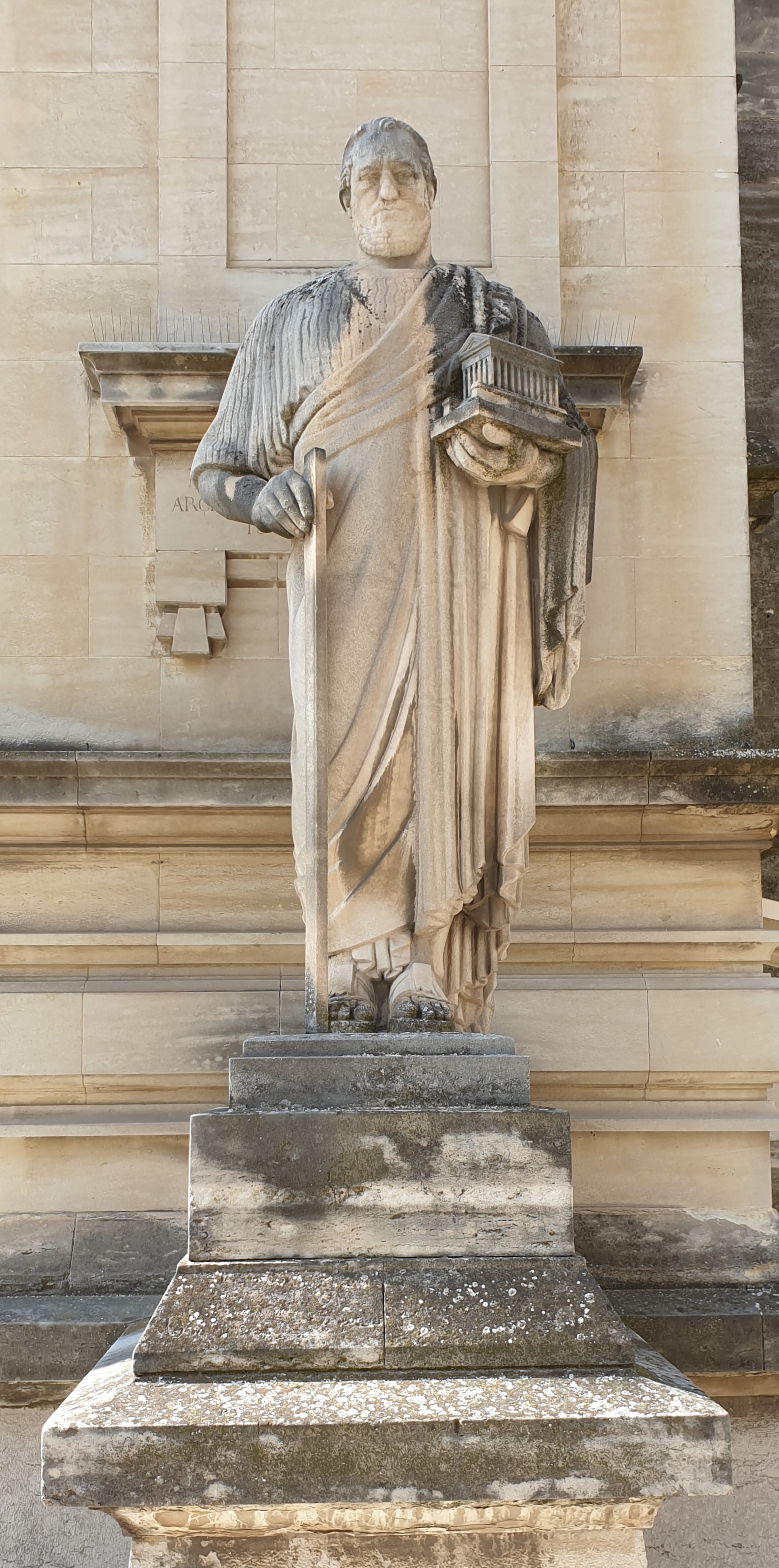 statues du sculpteur et de l'architecte