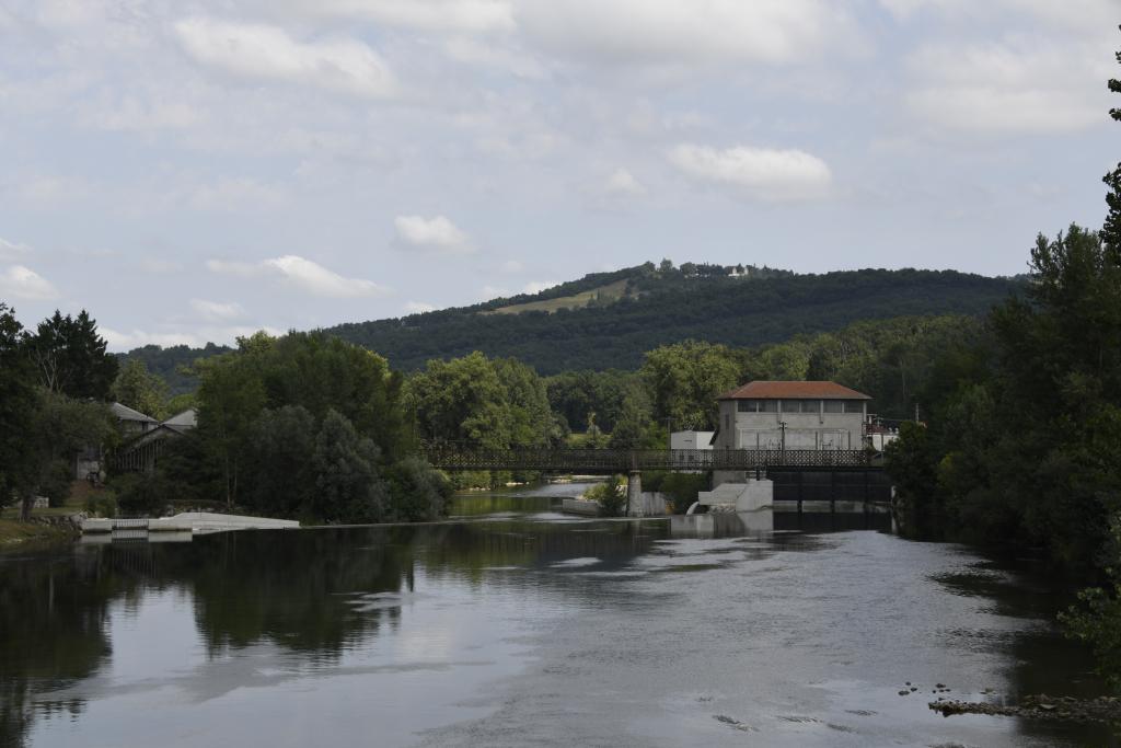 Ancienne passerelle métallique de la société Lacroix (Riz-Lacroix)