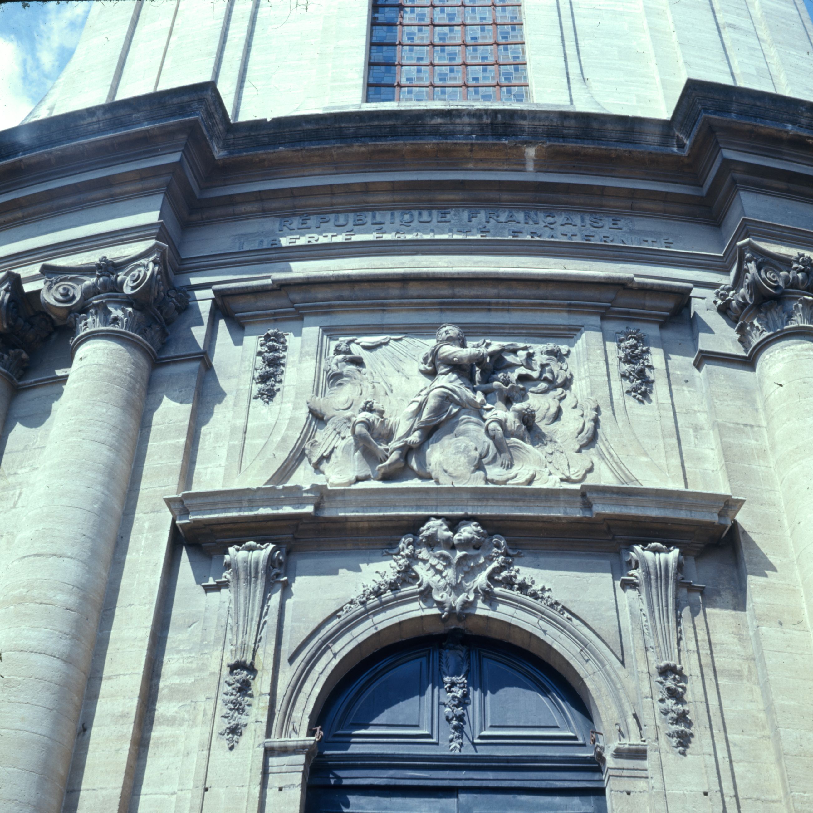 église paroissiale Notre-Dame-des-Pommiers de Beaucaire