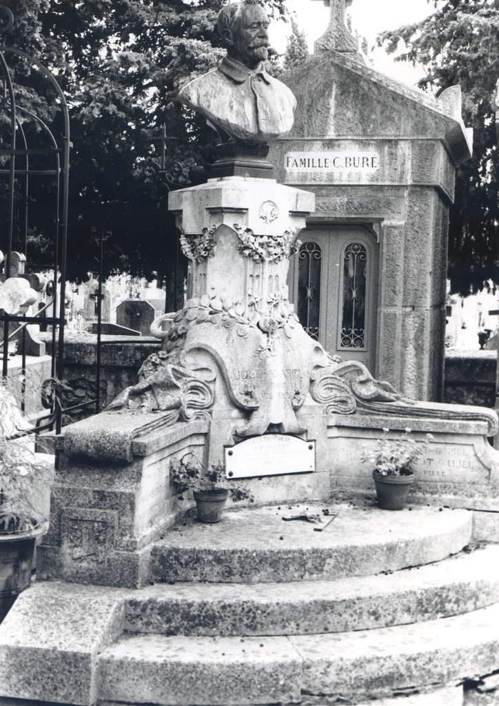 monument funéraire (monument sépulcral) (6), de Jules Gariel