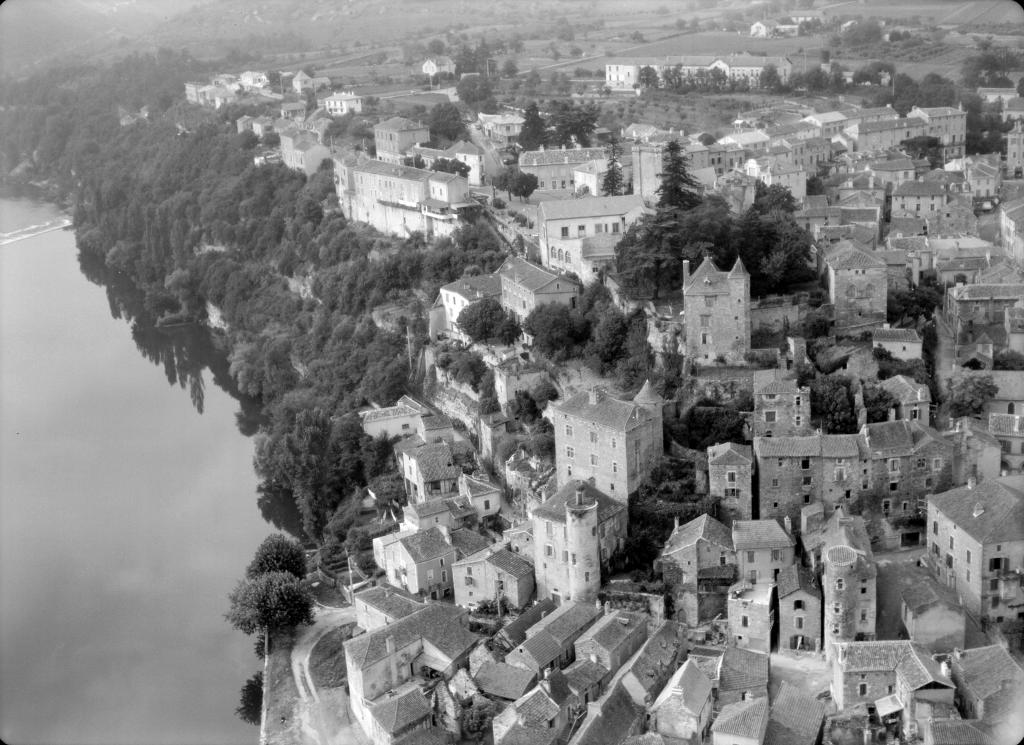 ville : bourg castral