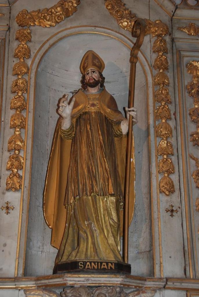 Statue : saint Aignan