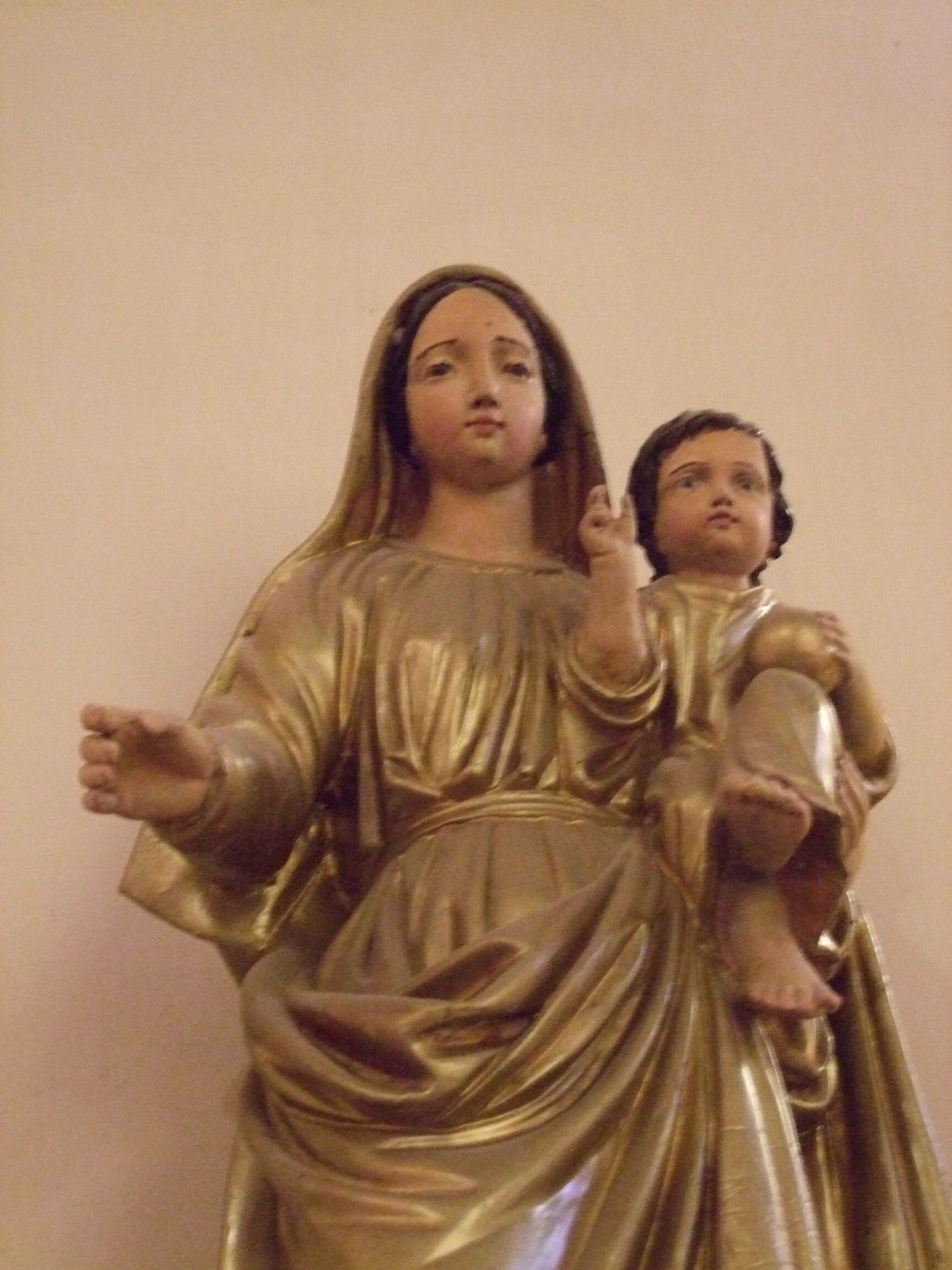 Statue de la Vierge à l'Enfant
