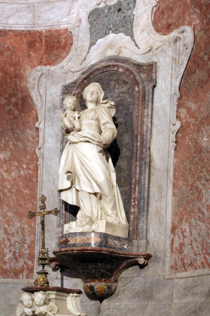 Groupe sculpté : Vierge à l'Enfant