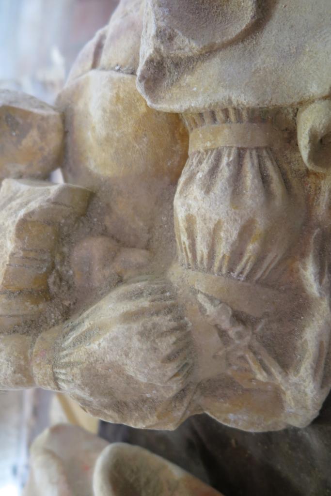 groupe sculpté de la Mise au tombeau