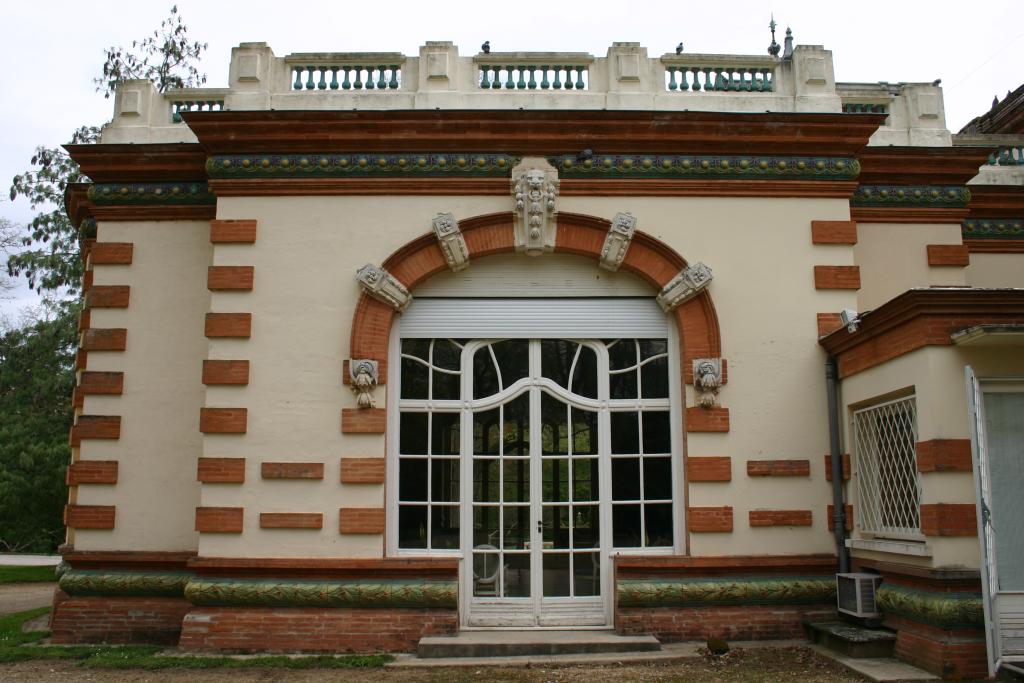 château de Longues-Aygues actuellement établissement médical