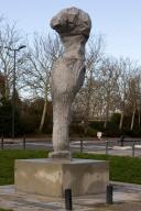 sculpture en ronde-bosse : le génie du temps