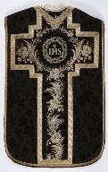 Chasuble noire avec étole et bourse de corporal