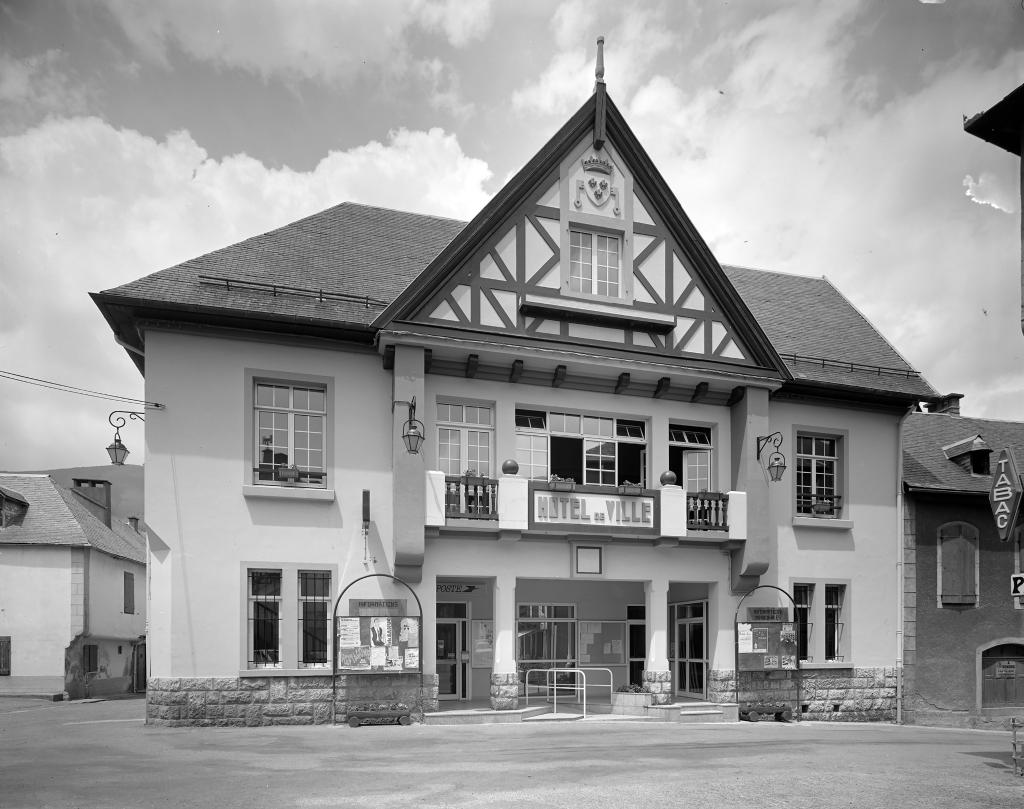 mairie et bureau de poste