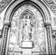 statue (petite nature) : Vierge à l'Enfant