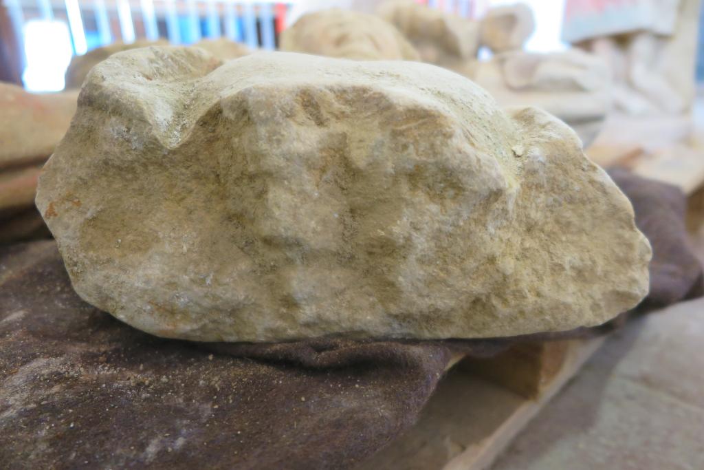 groupe sculpté de la Mise au tombeau