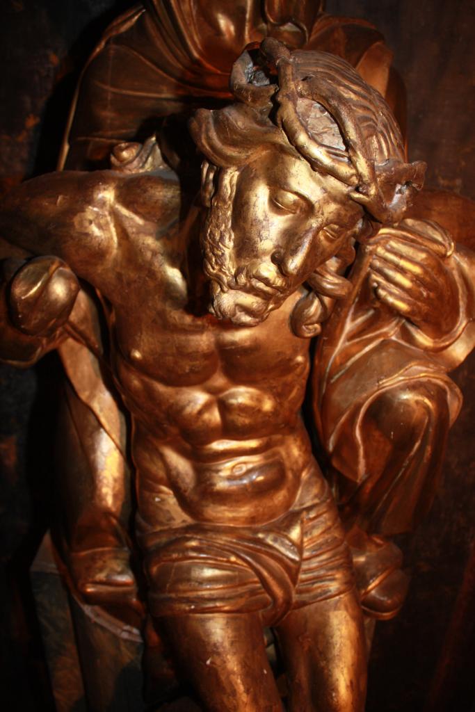 groupe sculpté : Vierge de Pitié