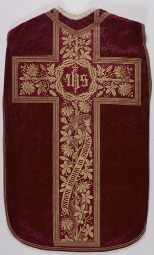 Chasuble rouge avec étole, manipule et voile de calice