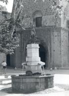 monument (monument commémoratif), fontaine monumentale, de la république