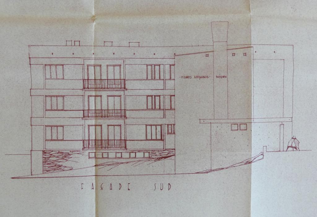 ancien groupe scolaire, actuellement collège la Garenne