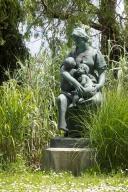 statue de la Charité ou la Maternité