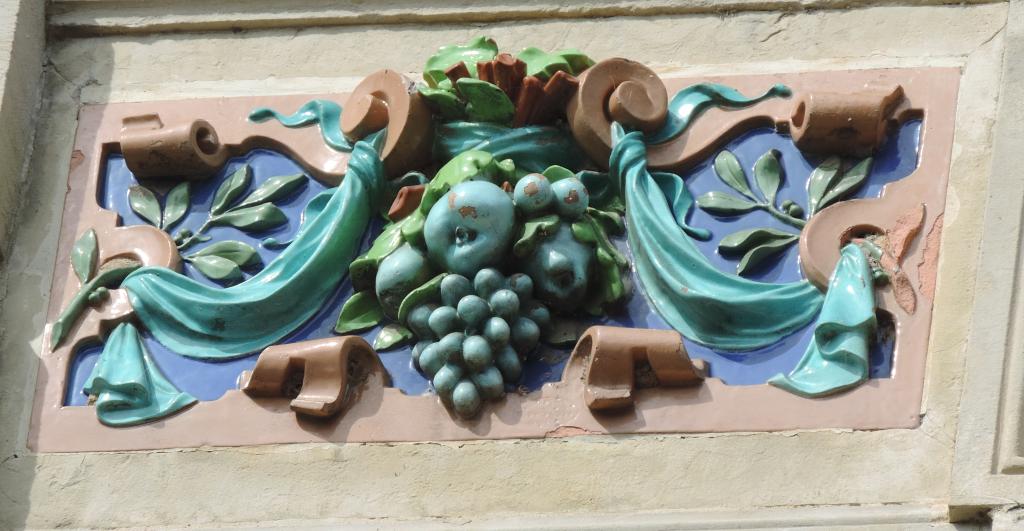 ensemble du décor de la façade du théâtre municipal
