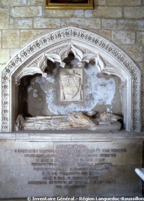gisant du tombeau d'Arnaud de Via