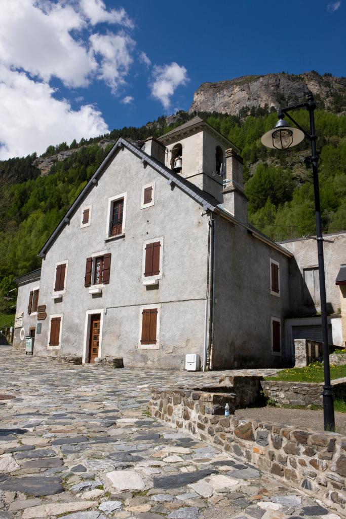 ancien presbytère de l'église paroissiale, actuellement gîte de montagne