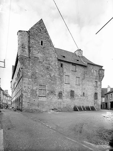 hôtel ou palais de la Raymondie, actuellement hôtel de ville