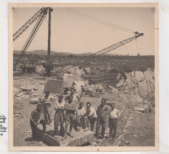 Carrière de marbre et usine de taille de matériaux de construction Anglade, puis Fougerolles, actuellement La Pierre de France