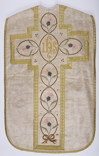 chasuble blanche avec étole, manipule, voile de calice, tour d'autel et conopée