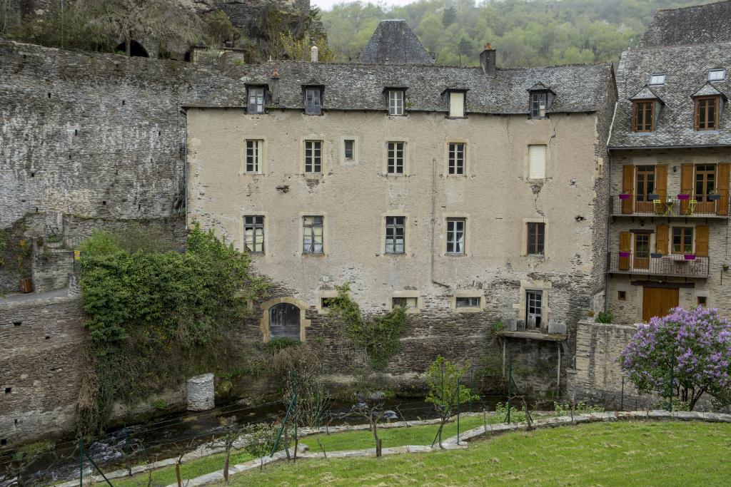 maison Annat, devenue école de garçons puis demeure