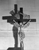 statue de Christ en croix