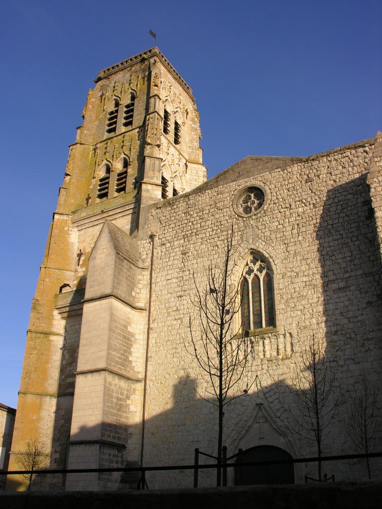 cathédrale Saint-Gervais et Saint-Protais, actuellement église paroissiale