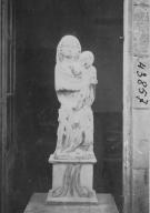 statue : Vierge à l'Enfant assise