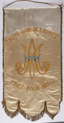 Bannière blanche des enfants de Marie