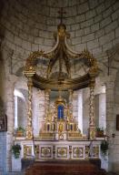 Ensemble du maître-autel avec son tabernacle, son baldaquin et ses  statues