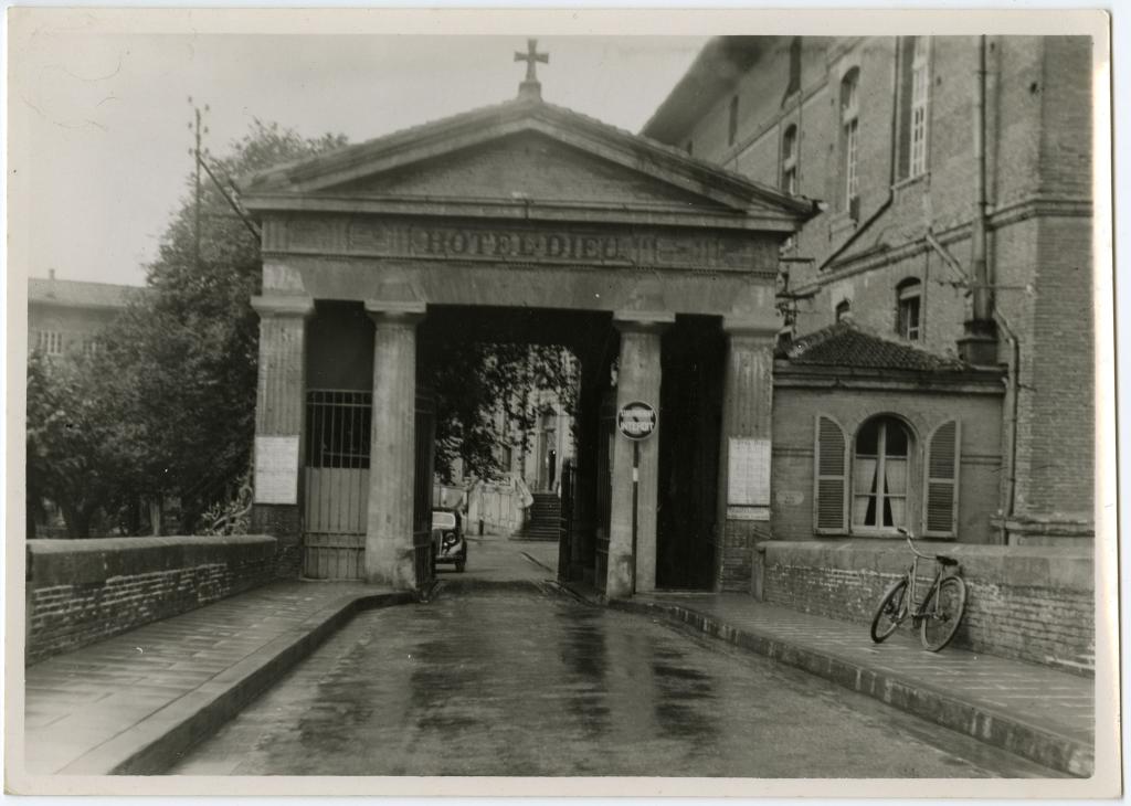 hôtel-Dieu Saint-Jacques